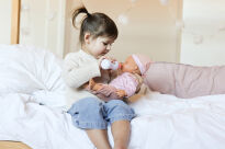 Duża lalka Sara 40cm bobas który je i robi siusiu, zabawka Lillan & Friends - 3