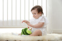 Zabawka rozwojowa Wibrująca Gąsienica grzechotka przytulanka dzieci sigikid - 8